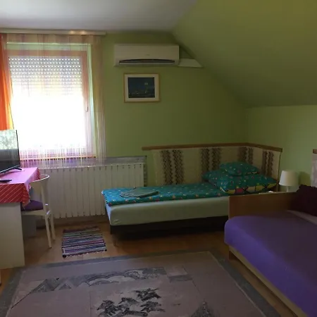 Casa de hóspedes Katalin 3*